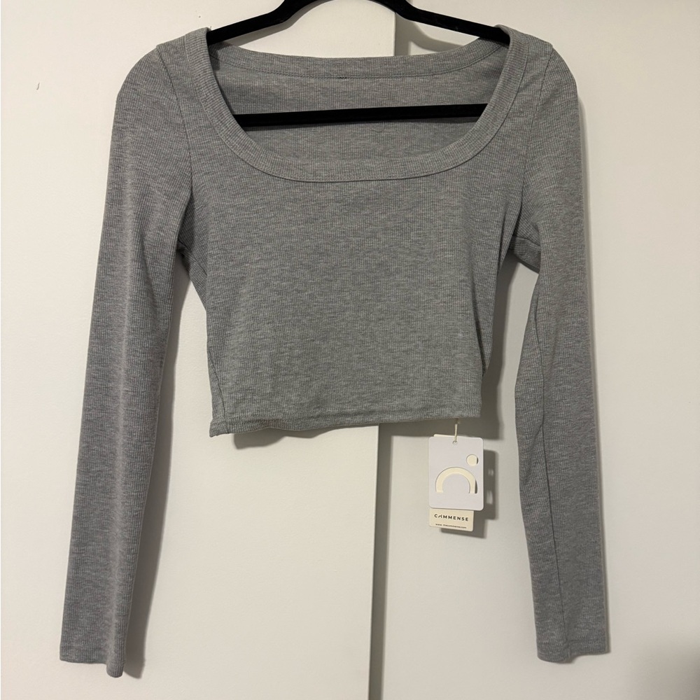 NWT Commense Grey Ribbed Knit Long Sleeve Crop Top (size small)